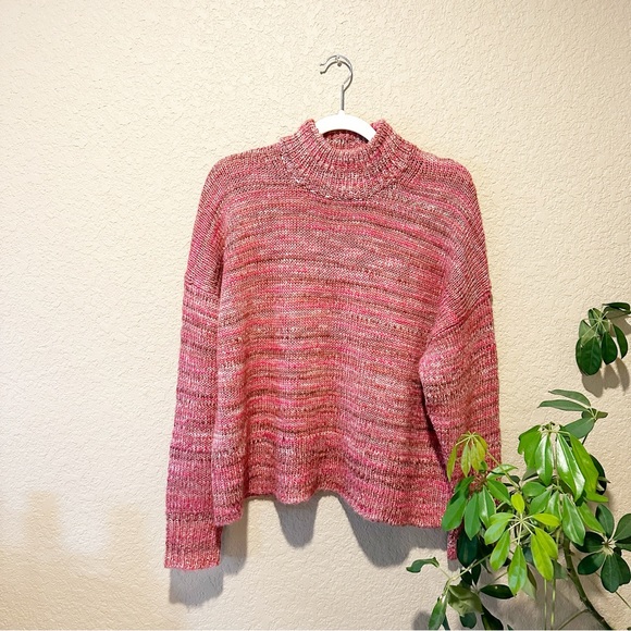 J Crew Space Dyed Mockneck Rasberry Pink Knit Sweater Size Medium - Picture 2 of 4